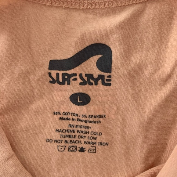 Crop top - Picture 2 of 3